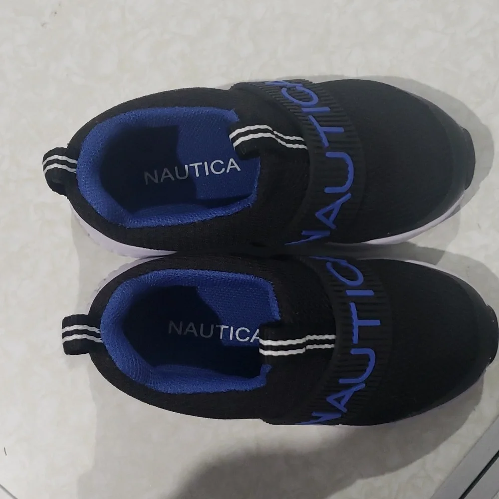 Boys' Nautica Toddler Slip-On Sneakers‎ size 7